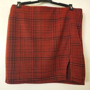Mistyrose Red and Black Plaid Miniskirt-size large